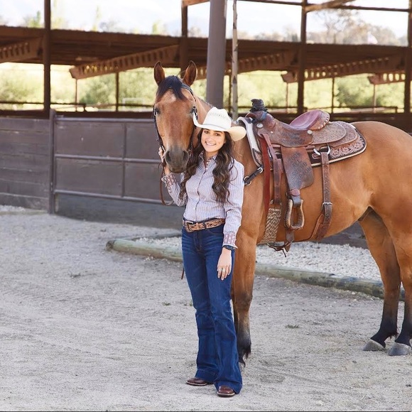 ALEXA - Picture 1 of 7